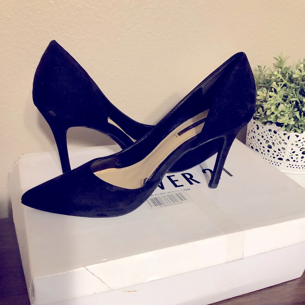 Women’s suede heel